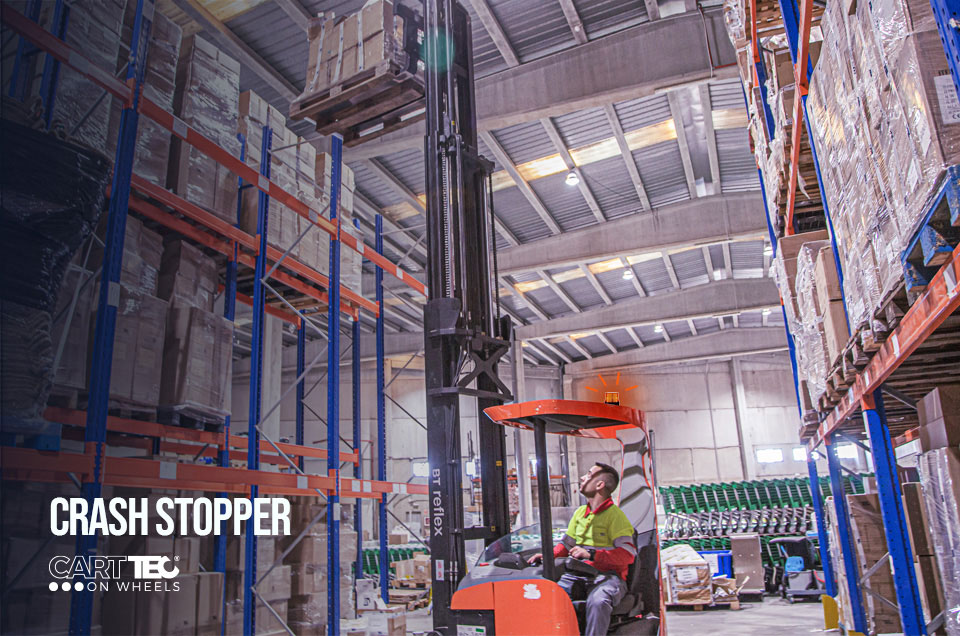 You are currently viewing The solution for workplace accidents in the logistics sector, Crash Stopper from Carttec.